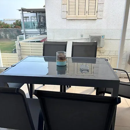 Seafront Escape Appartement
